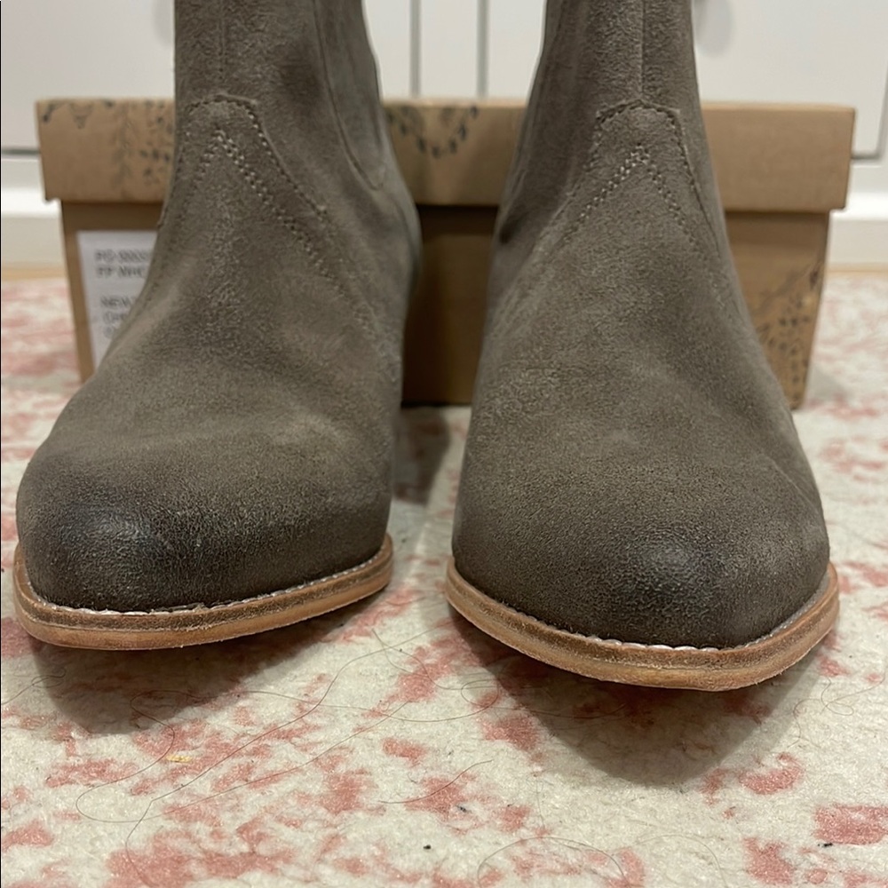 Free People Gray Suede Chelsea Ankle Booties - Picture 4 of 16